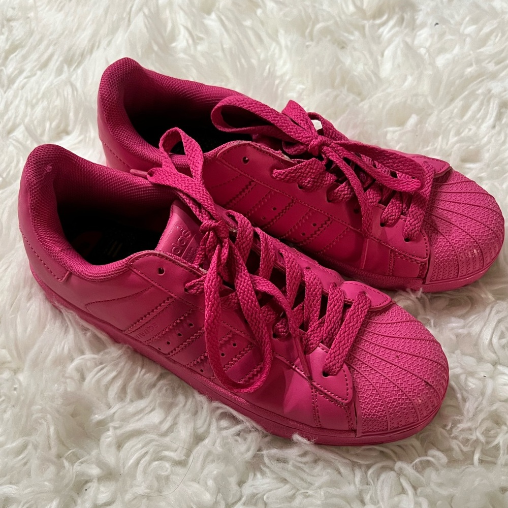 Pharrell Williams X Adidas superstar adicolor